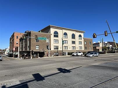 1st image of 403 & 407 S Roan St