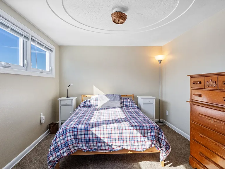 17 Diana St — Photo 10