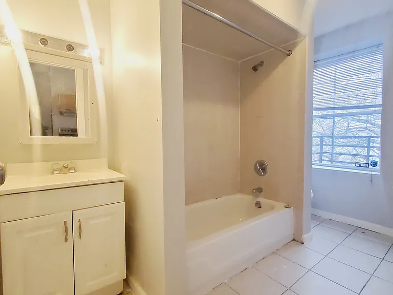 366 Forrest St #2 — Photo 5