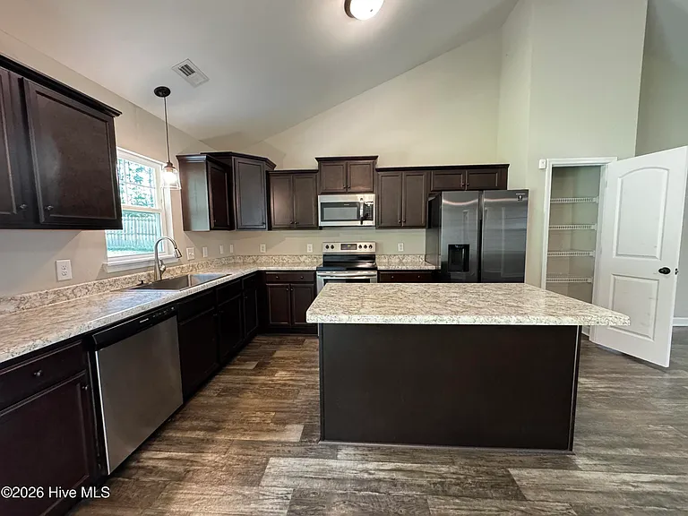 232 Westfield Dr — Photo 5