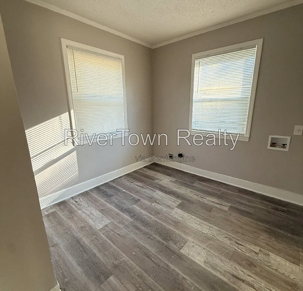 2 bed, 1.0 bath, 890 sqft, $1,095 — Photo 4