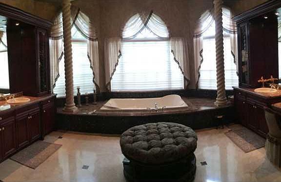 5th image of 9251 Nw 68th Court
