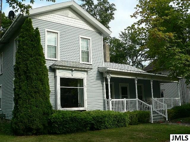 1st image of 117 N Main St