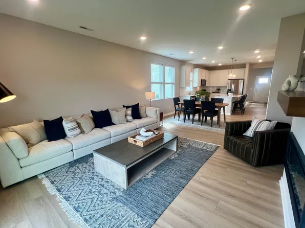 12515 Erskin St NE, Blaine, MN 55449