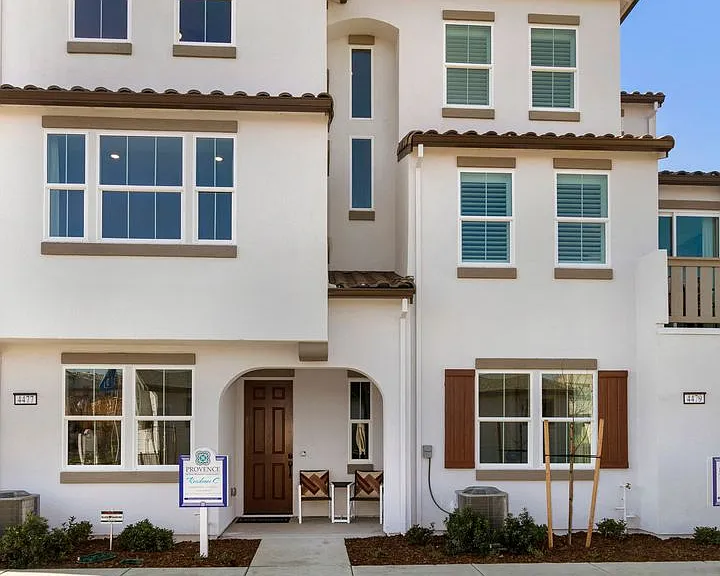 Spacious Townhomes in Provence at Natomas — Photo 113