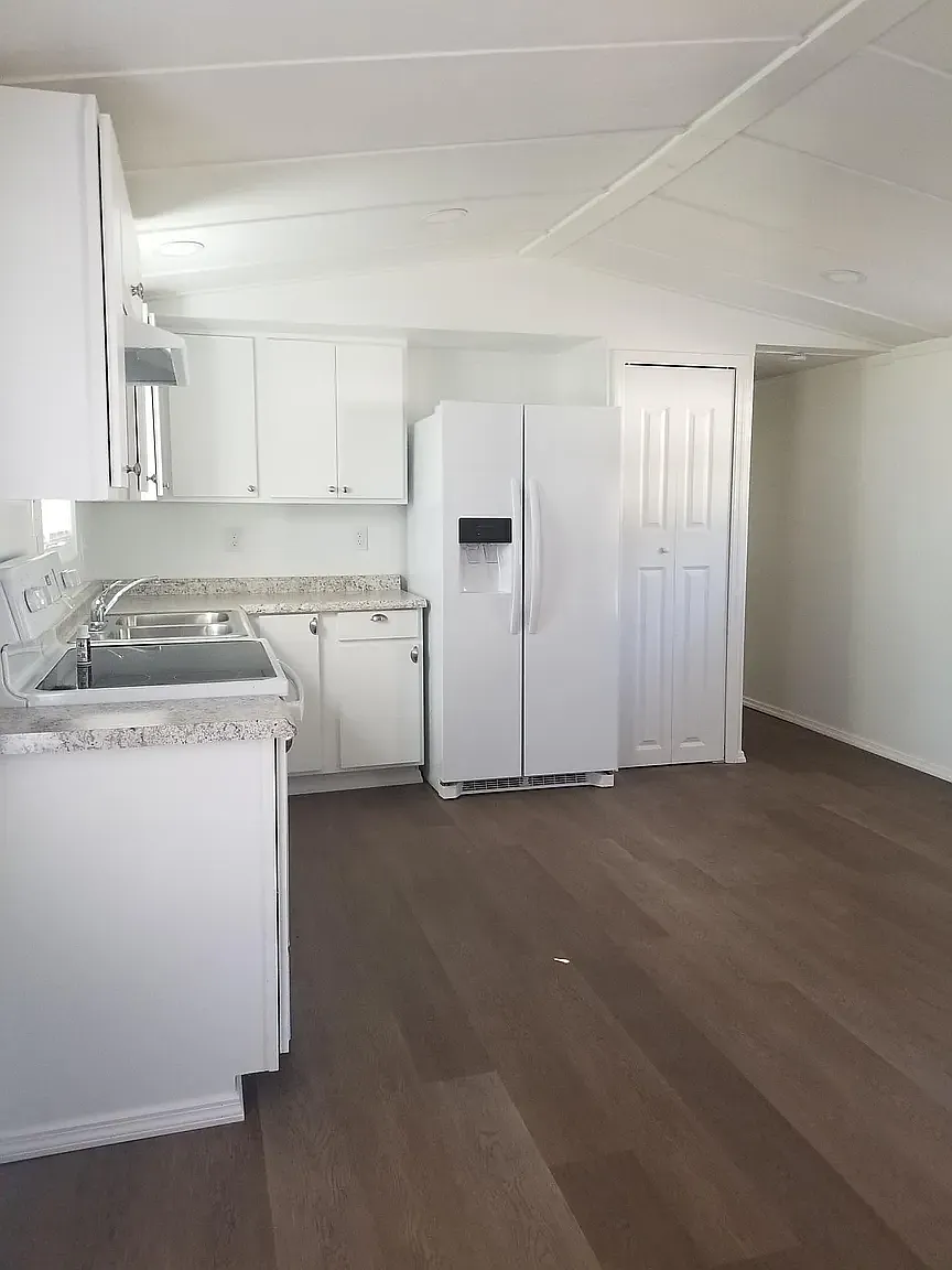 2 bed, 672 sqft, $1,250 — Photo 1