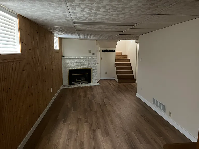 1564 E Laird Ave — Photo 8