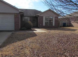 4545 Hawkins Dr, Conway, AR 72034