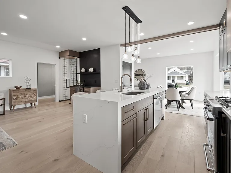 125 N Washington Ave — Photo 16