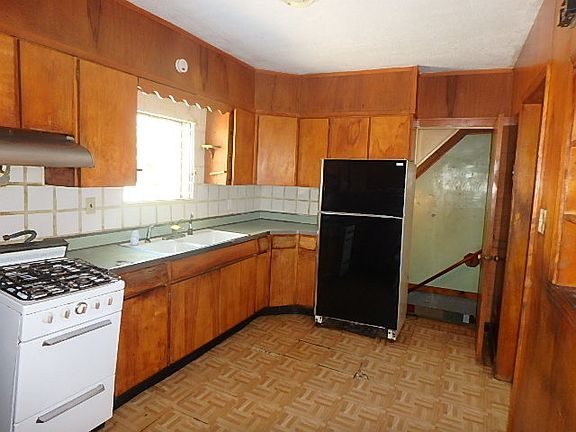 4th image of 9346 S Saginaw Ave