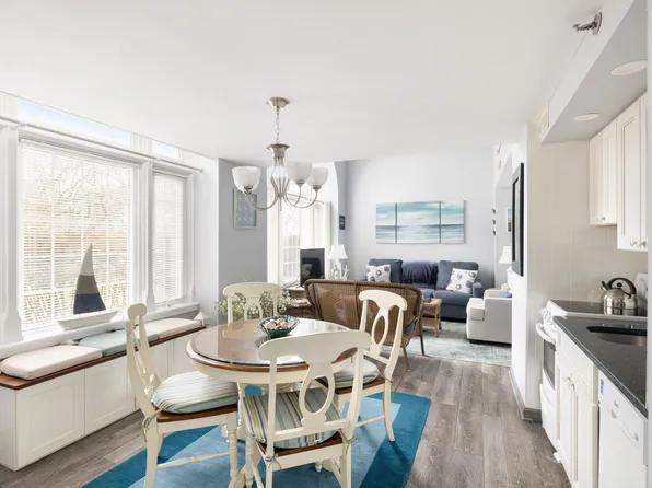 236 Edgemere Ave APT 131, Montauk, NY 11954