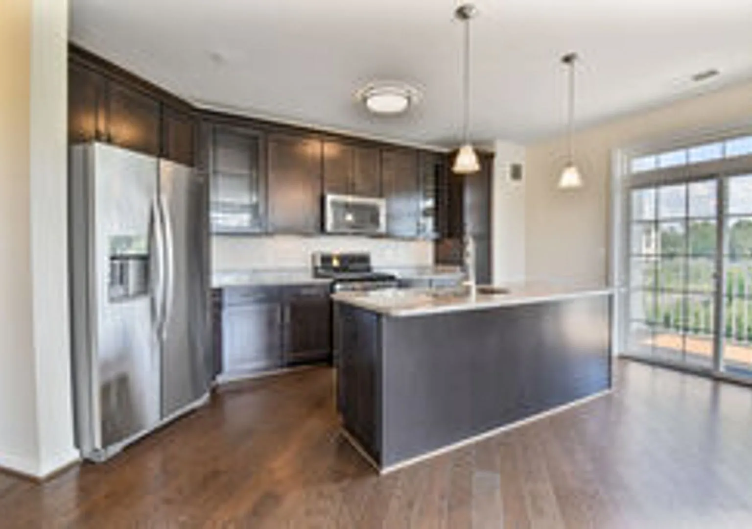 Spacious and Modern 2BR/2BA Condo in Norbeck Crossing — Photo 3