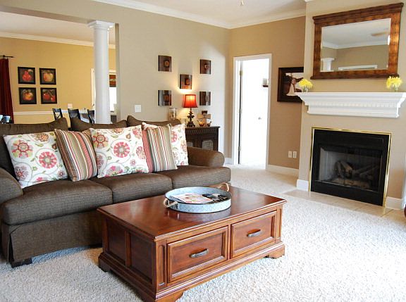 2nd image of 111 Bradberry Dr