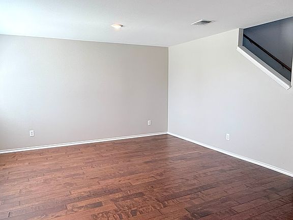 4th image of 3132 Coolwood Ln