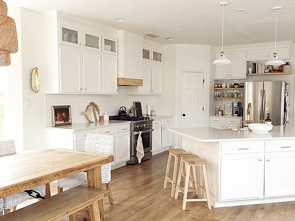 5th image of 7219 Wild Olive Ave NE