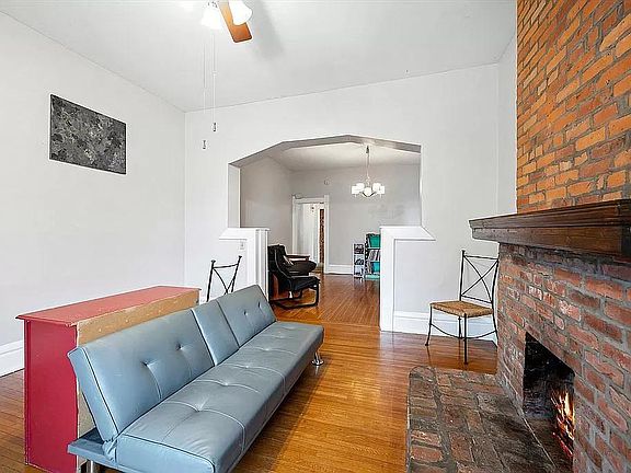 4th image of 61 E Mithoff St