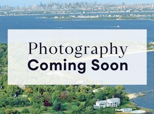 2520 99th St, East Elmhurst, NY 11369