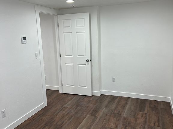 4th image of 471 1st St N #C