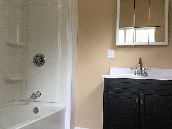 5th image of 700 S 6th St APT 1