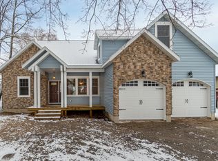 517 Cedar St, Elk Rapids, MI 49629