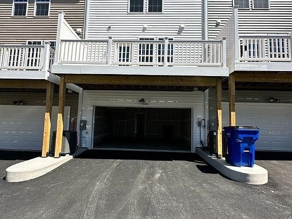 2nd image of 6996 Leire Ln