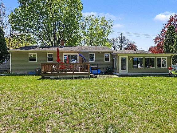 2nd image of 514 W Melody Ave