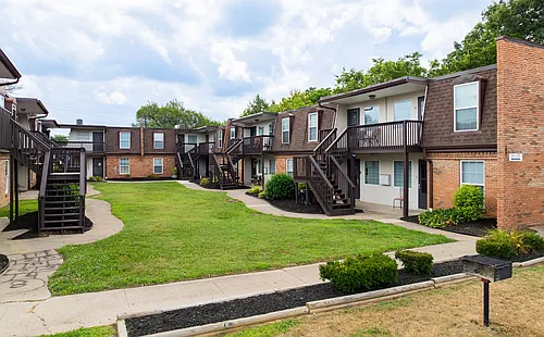 Chateau Royale Apartments Photo 1