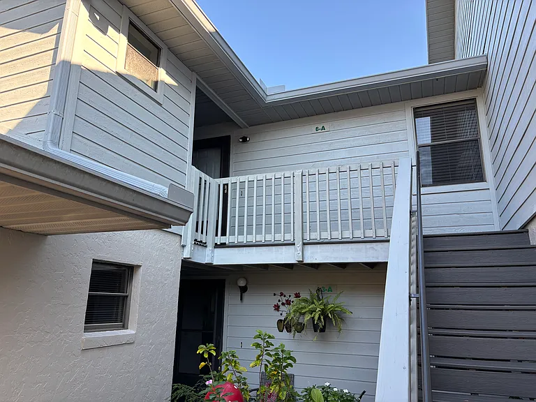 790 E Gilchrist Ct — Photo 4