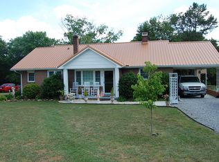 486 23rd Avenue Dr NE, Hickory, NC 28601