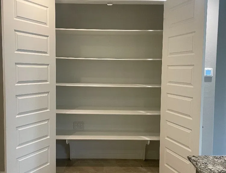 16820 W Echo Ln — Photo 11
