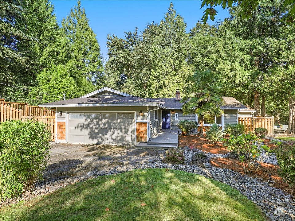 1st image of 242 Hemlock Drive NW