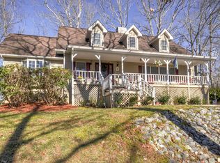 5537 Primrose Ln, Young Harris, GA 30582