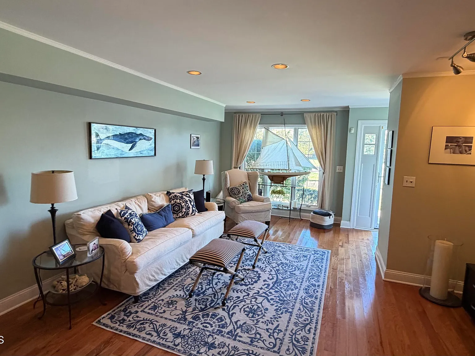 3 bed, 2.5 bath, $4,200 — Photo 4