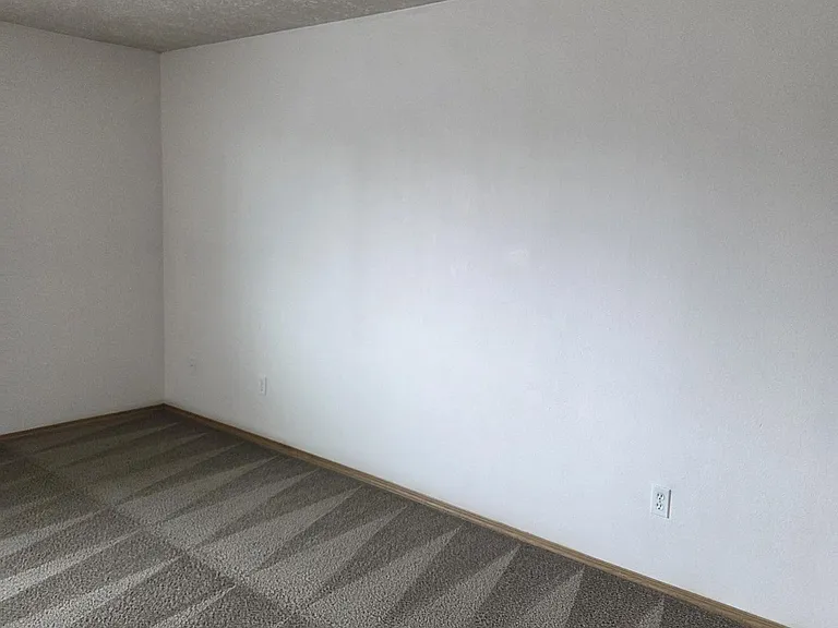4785 Future Dr NE — Photo 8