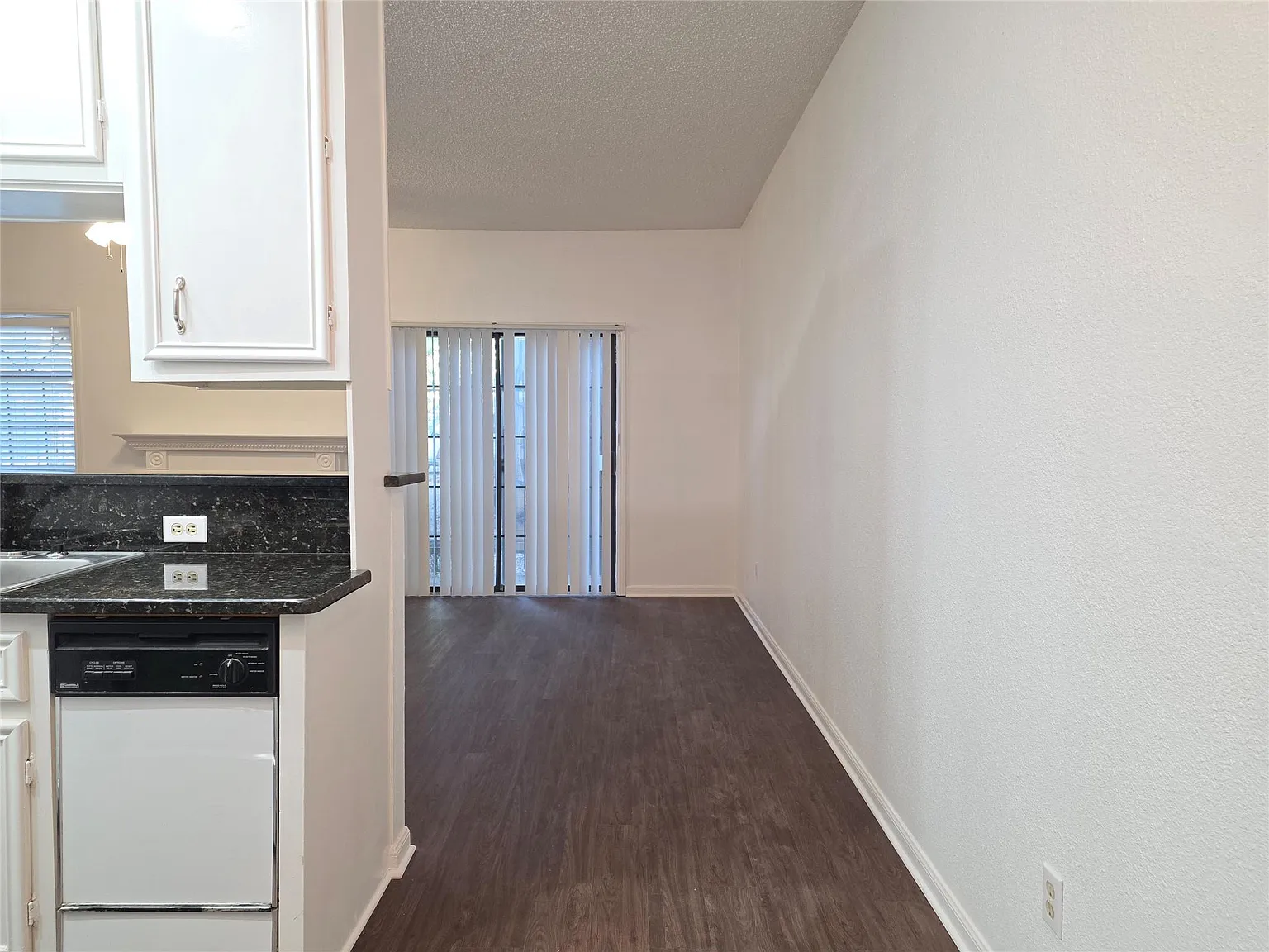 1 bed, 1.0 bath, 625 sqft, $1,395 — Photo 3
