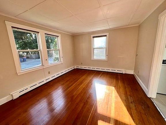 3rd image of 101-101 Forest Avenue Ext #107