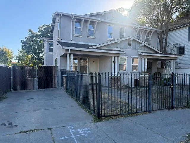 Commerce St-1430 N - A — Photo 2