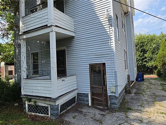 3rd image of 9110 Jeffries Ave