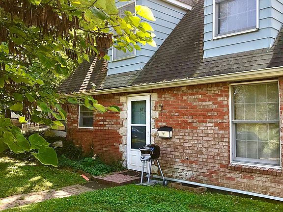 4th image of 611 E Hereford Ave