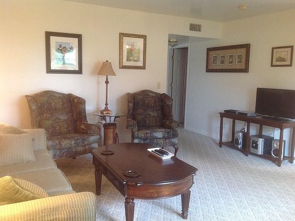 5th image of 76 Royal Oak Dr