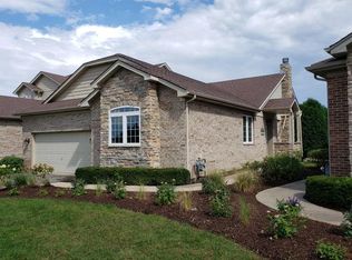 61 Olympus Dr, Tinley Park, IL 60477