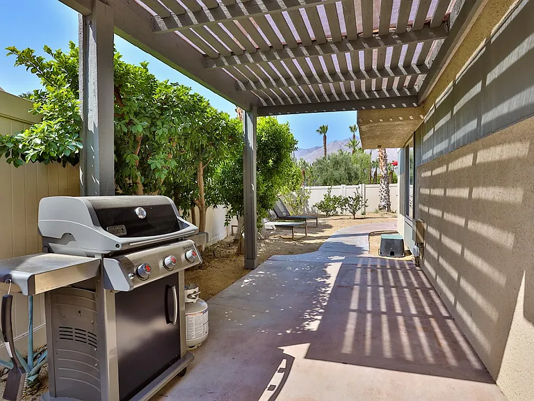 1421 Sunflower Cir N #1421 — Photo 9