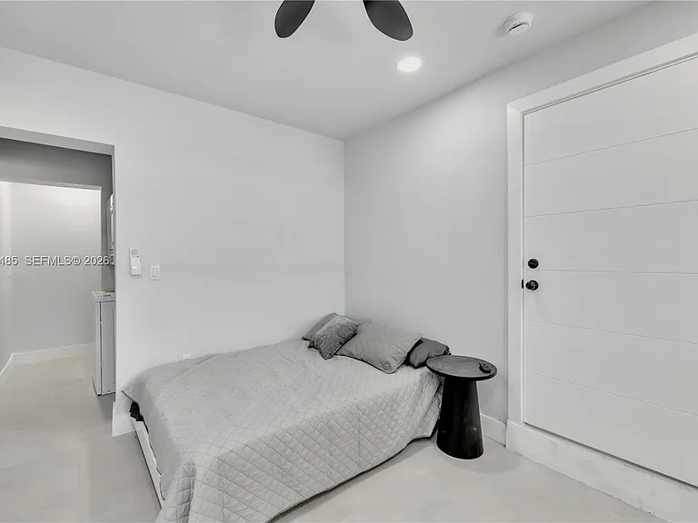 6021 SW 19th St — Photo 15