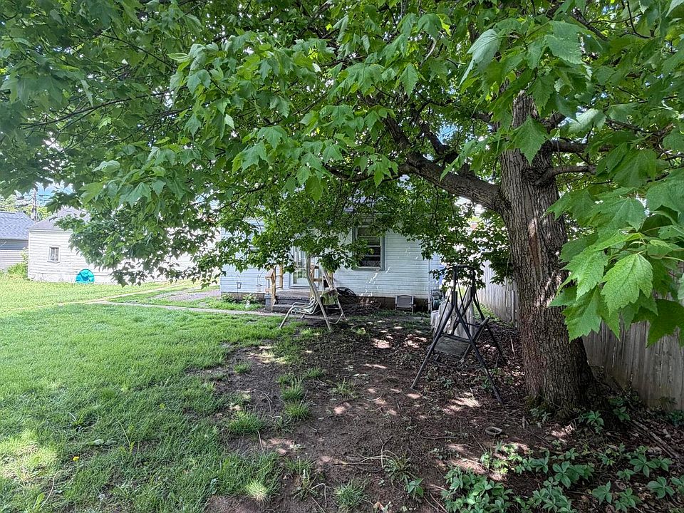 2nd image of 516 N Eastwood Ave