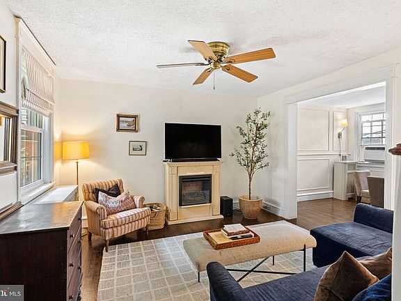 5th image of 3439 Tilden St