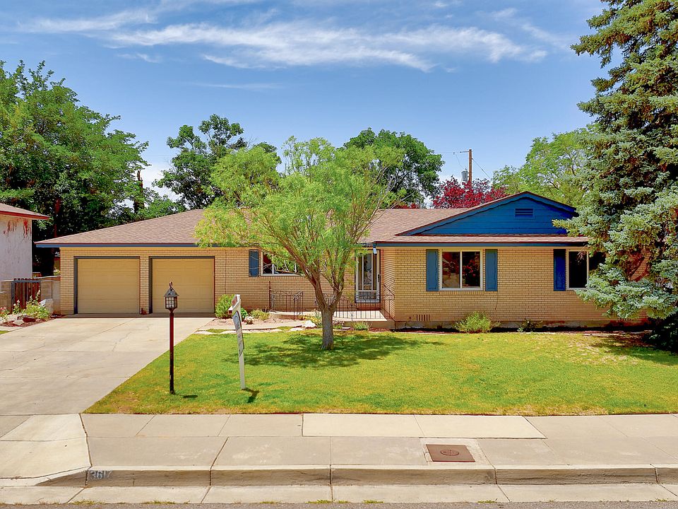 1st image of 3617 Stardust Dr NE