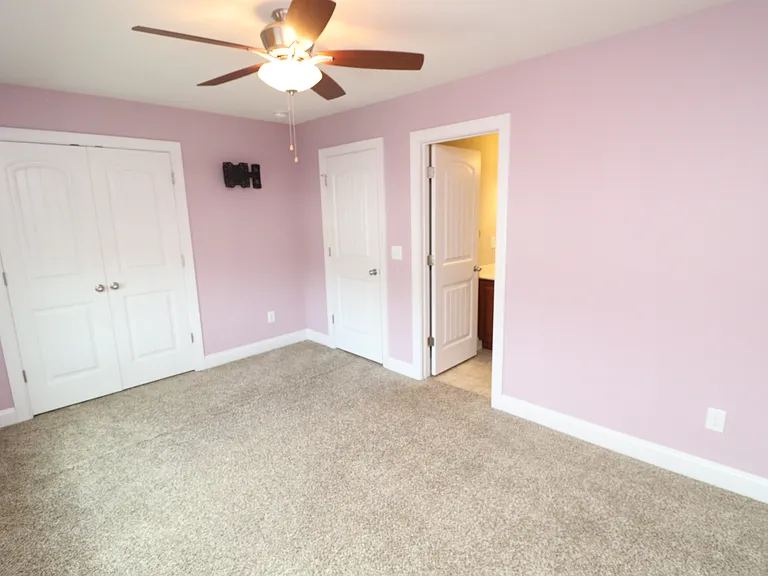 1428 Providence Green Ln — Photo 31