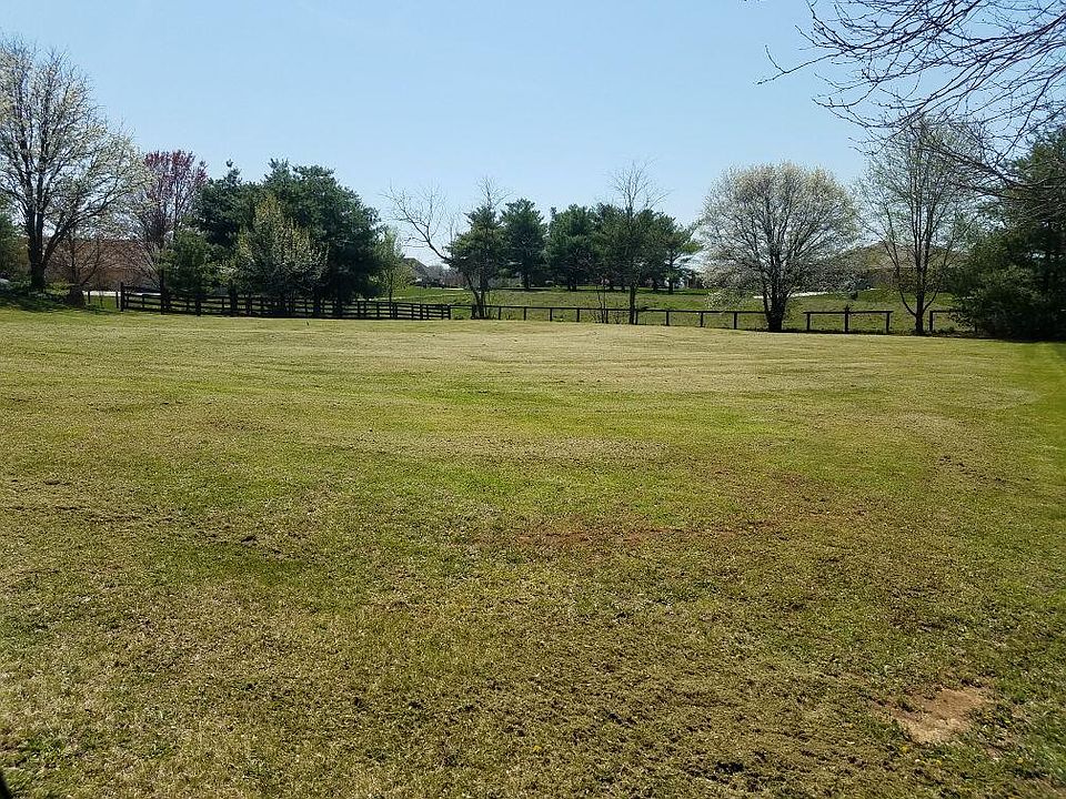 1st image of 209 Helmsley Ln