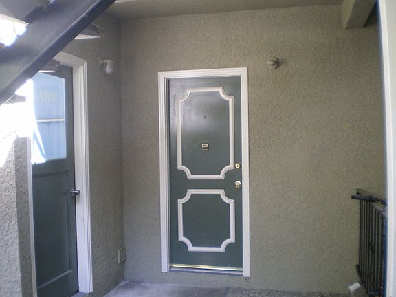 2nd image of 1572 Mendenhall Dr APT 5