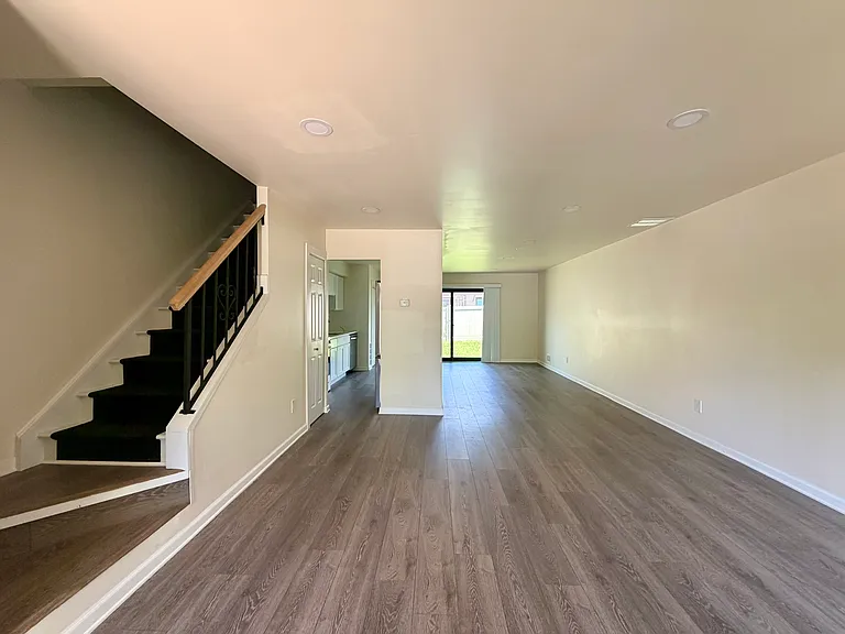 97 Hampton Pl #NA — Photo 3